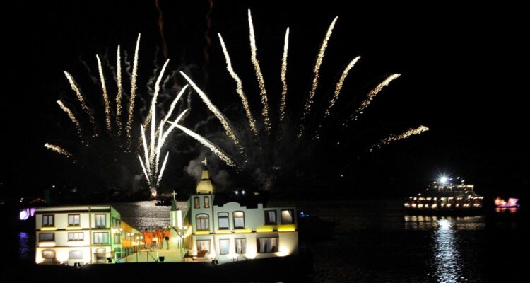 la camara de comercio y turismo de Valdivia, mantiene sus espectativas en que los turistas por Noche Valdiviana