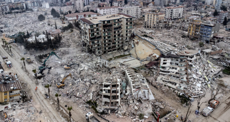 Videos muestran intensidad de nuevo terremoto en Turquía un muerto y casi 70 heridos