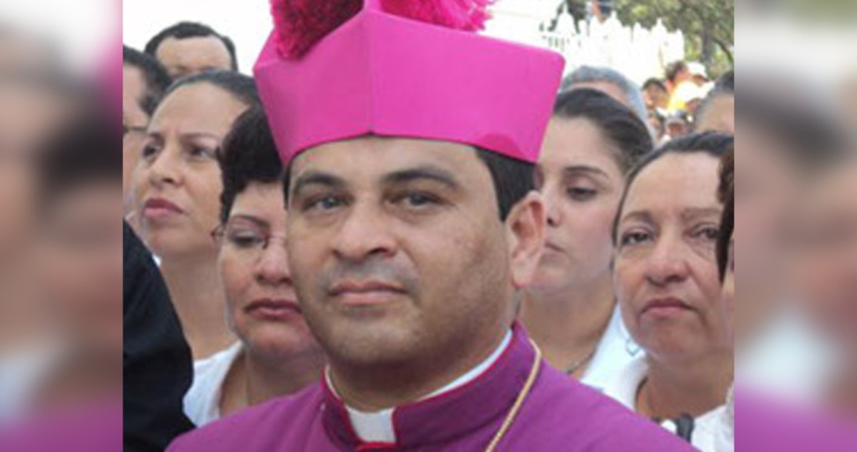 Obispo condenado a cárcel por régimen de Nicaragua