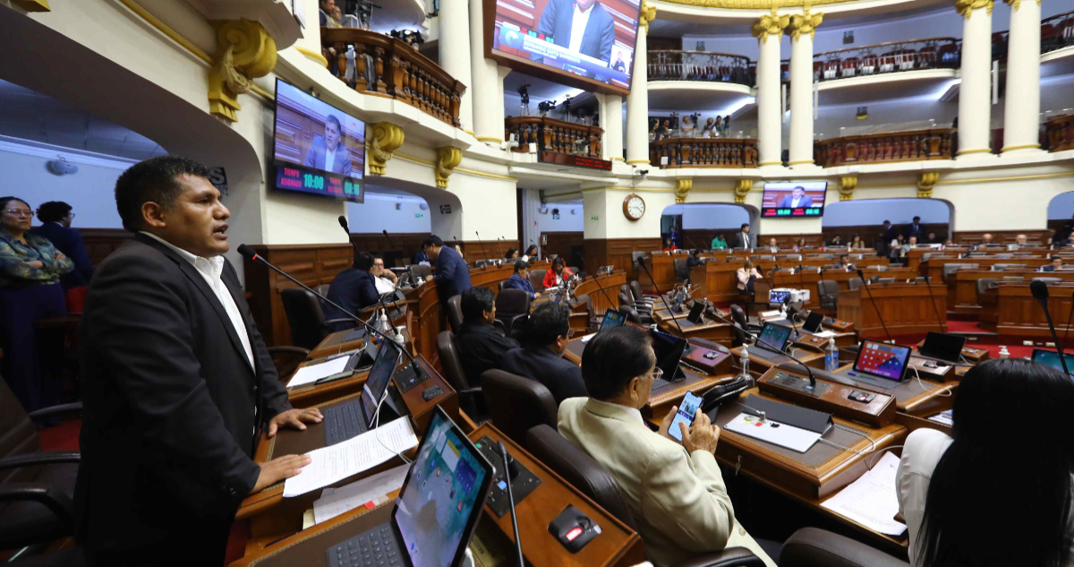 Obispos de Perú urgen al Congreso a decidirse sobre adelanto de elecciones
