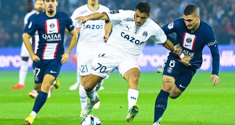 Olympique de Marsella y PSG se enfrentan por la Copa de Francia.