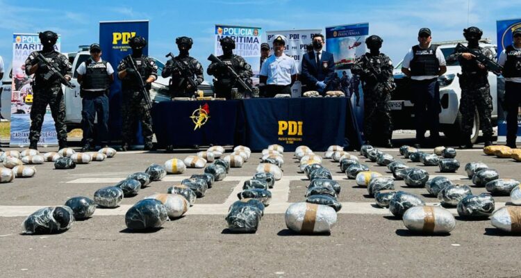 Incautan más de $200 millones en marihuana y cocaína tras megaoperativo en el norte: hubo 7 detenidos