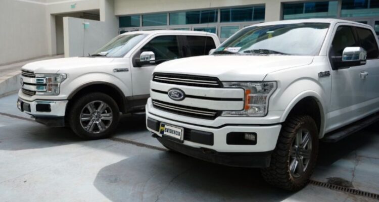 Recuperan 2 camionetas de alta gama robadas en La Serena