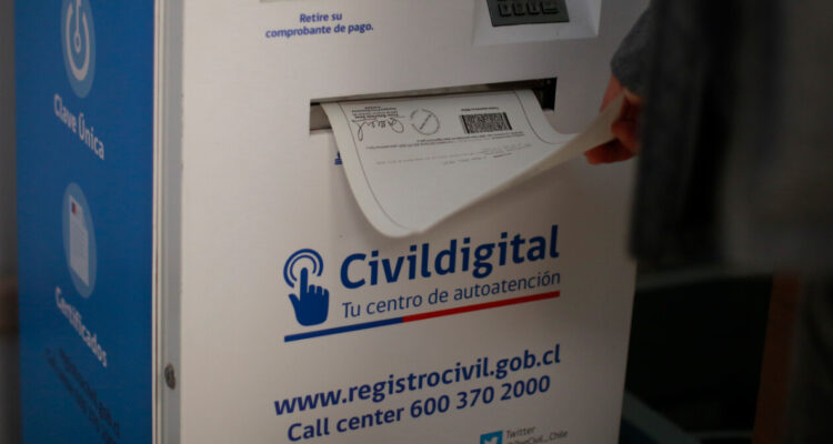 Gremio de funcionarios del Registro Civil pide salida de directivos tras caso de corrupción