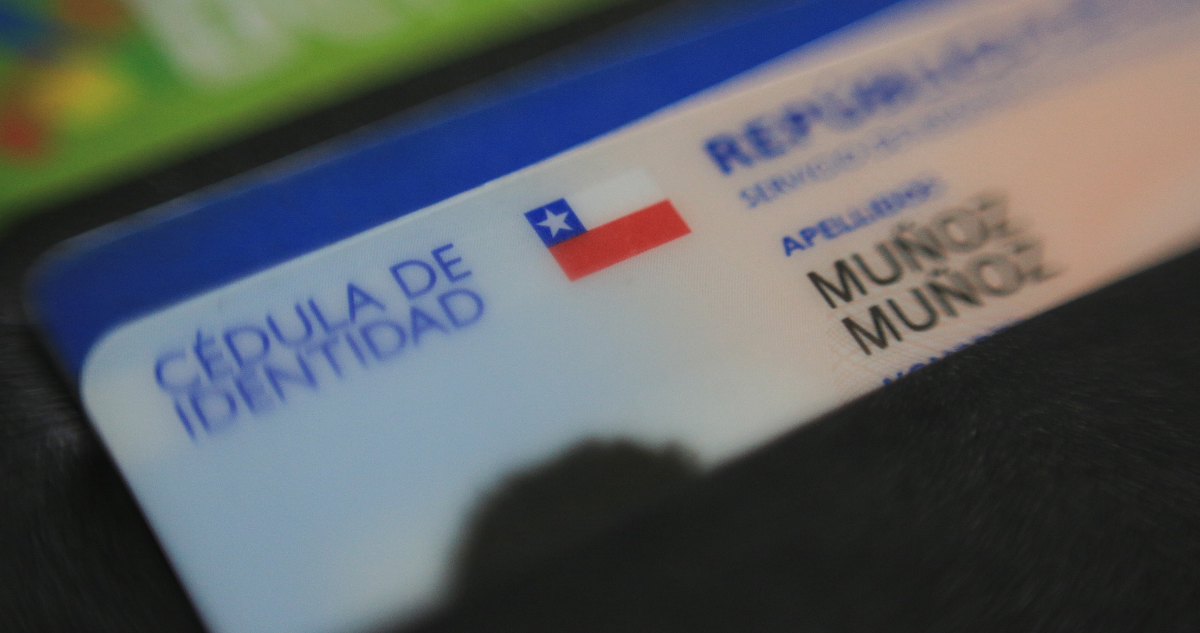 Imagen de una cédula de identificación chilena.