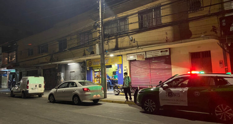 Reportan violento robo a supermercado en pleno centro de Concepción