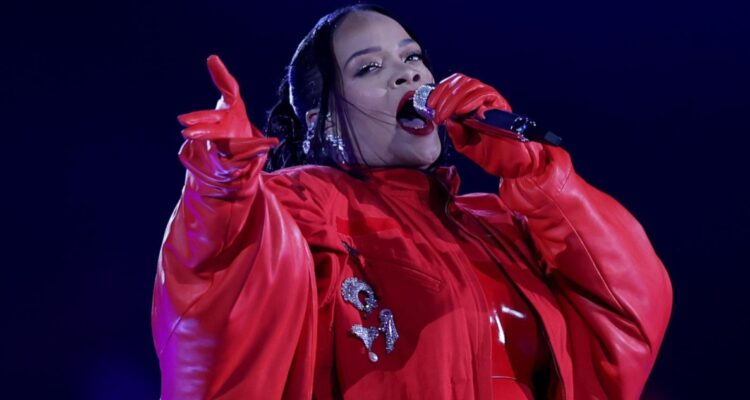 Rihanna aumenta reproducciones en Spotify en 640% tras show de medio tiempo del Super Bowl