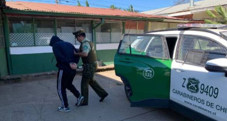 Mordieron a trabajador e intentaron atropellar a dueño: detienen a 2 sujetos por robar en supermercado