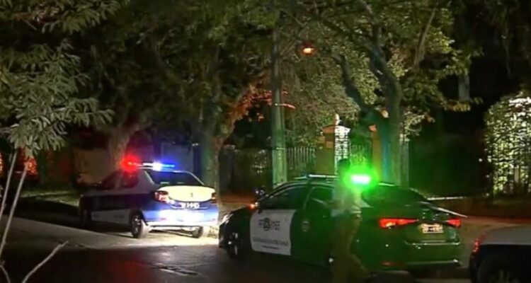 Delincuentes roban auto y una bicicleta en Ñuñoa: víctimas no se percataron del robo