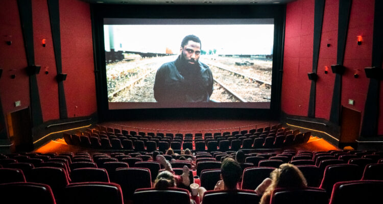 Una de las salas de cine de Estados Unidos en medio de su función.