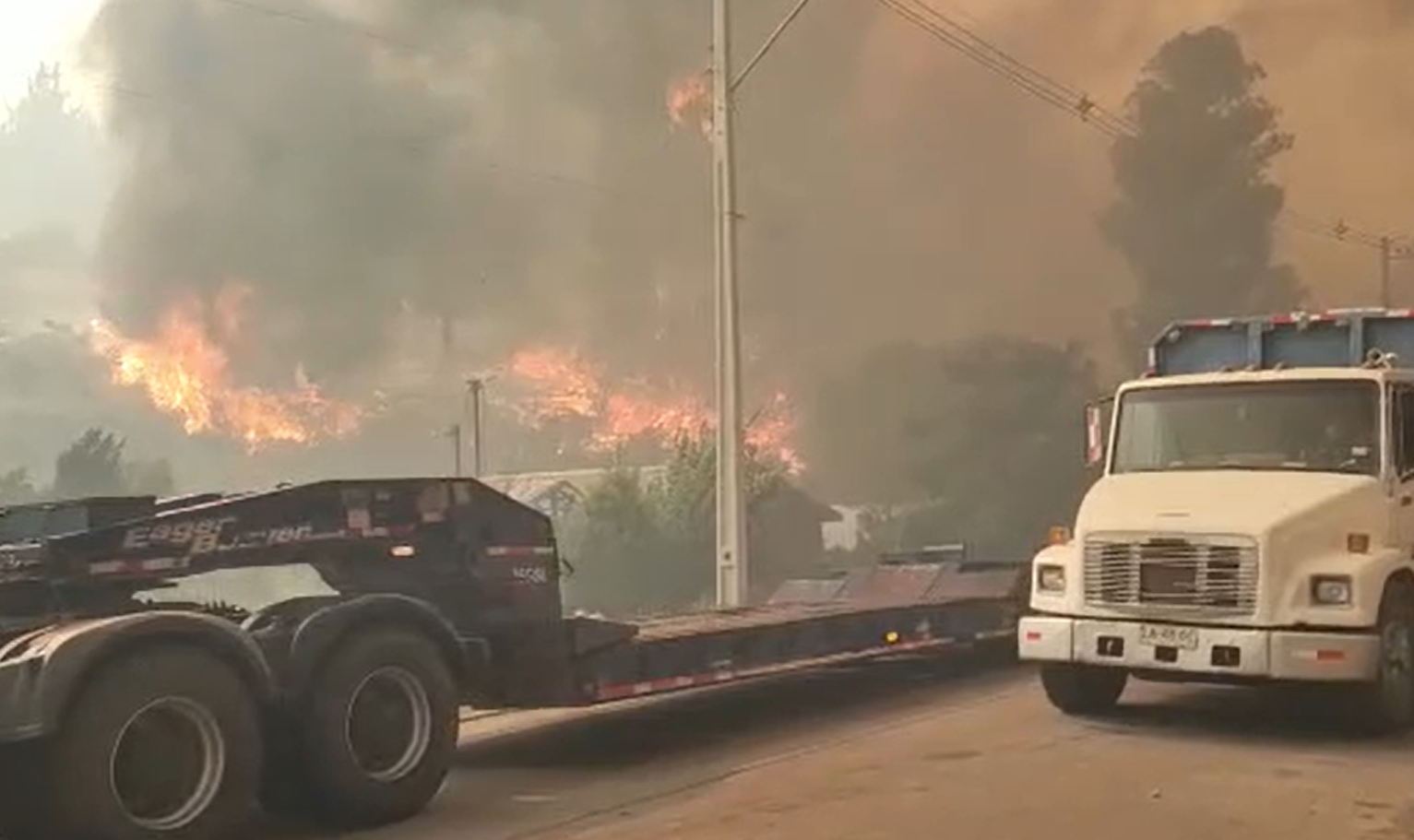 “Ojalá Dios quiera que pare, porque es terrible”: Fuego llegó a zona urbana de Santa Juana