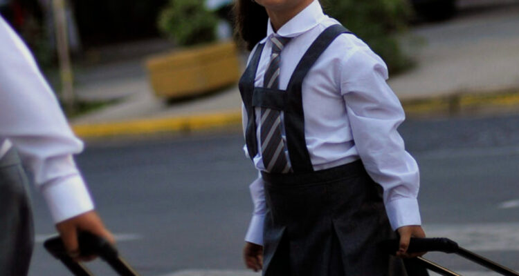 Seremi de Educación pide no exigir uniforme escolar a Municipios afectados por incendios en el Bío Bío