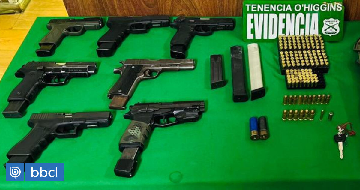 Conducía contra el tránsito: detienen a colombiano con 7 pistolas y 150  municiones en Valparaíso, Nacional