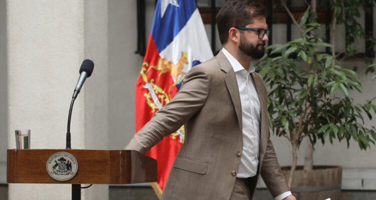 Ranking The Economist: “Moderación” del Gobierno deja a Chile nuevamente como “Democracia Plena”