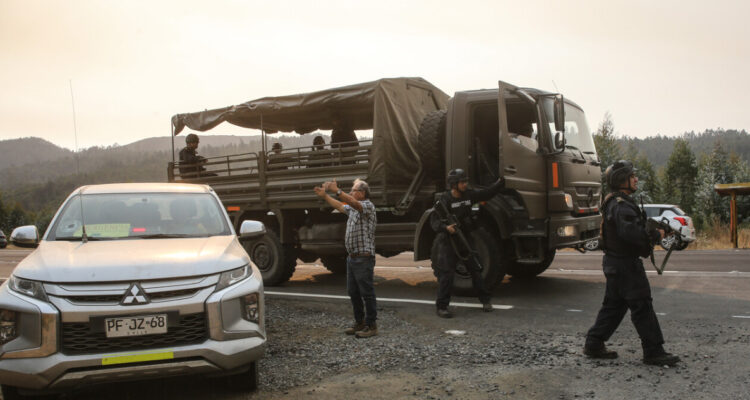 “No tenemos ningún sesgo”: Monsalve defiende decisión de no decretar toque de queda por incendios