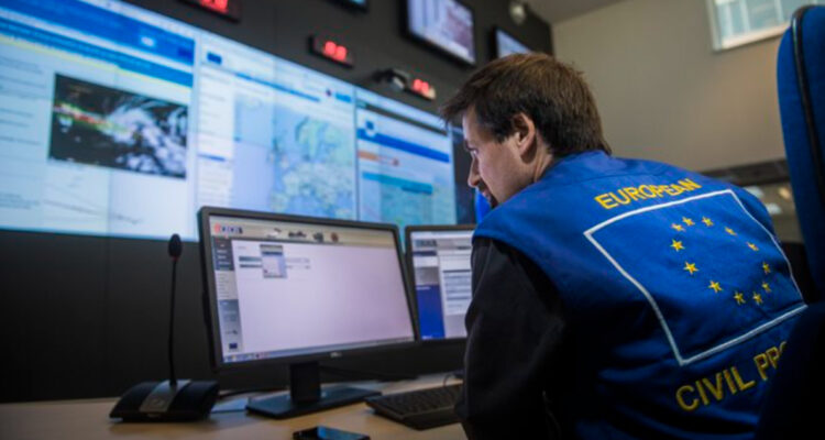 La Unión Europea comunica que está preparada para otorgar ayuda al Gobierno de Chile ante incendios