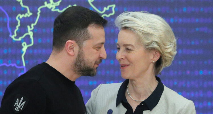 Unión Europea pacta tope de 100 dólares al precio del diésel ruso