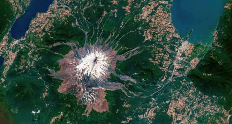 Imagen del Volcán Villarrica tomada por la NASA