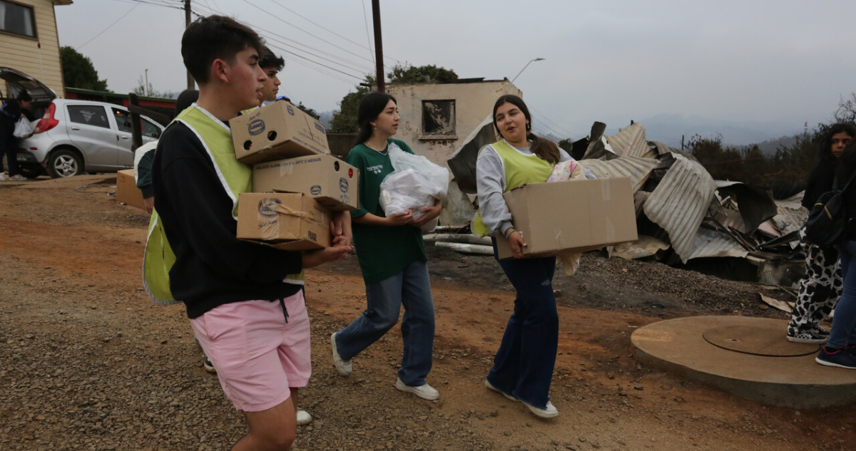 Primeros voluntarios del Injuv viajan a Ñuble a ayudar a damnificados: Gobierno llama a inscribirse