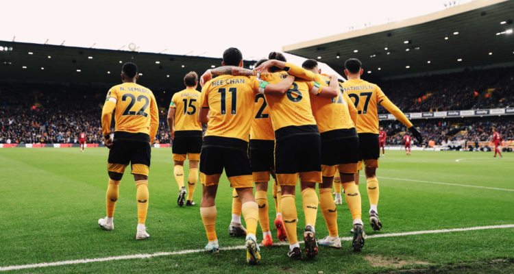 Wolverhampton impuso autoridad y derrotó con soltura al Liverpool de Jurgen Klopp.