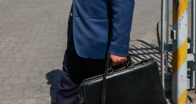 Abogado acusado por robo de multitienda