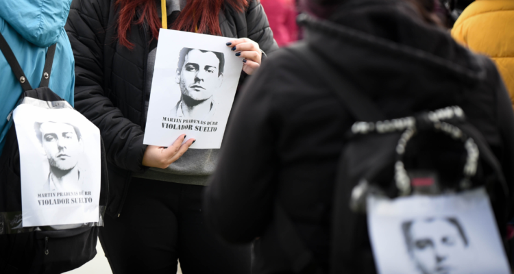 Abogados de Martín Pradenas renuncian a su defensa a la espera del segundo juicio por delitos sexuales