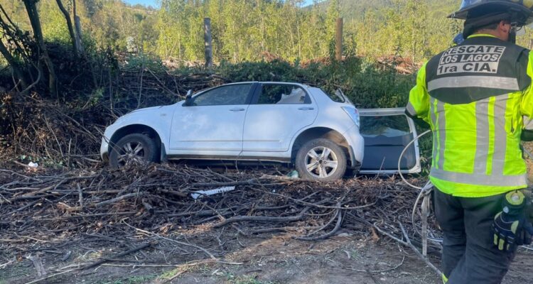 Dos muertos deja accidente en Los Lagos