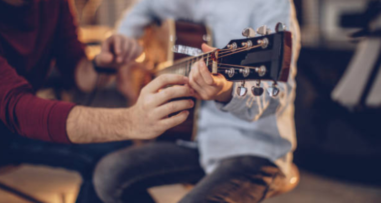 Libre queda profesor de música acusado de agredir a alumno de cuarto básico en recinto de San Antonio