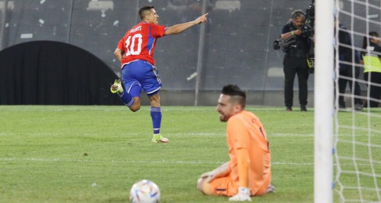 Alexis Sánchez, la figura ante Paraguay: “Quiero seguir haciendo récords con La Roja, ahora con la 10”
