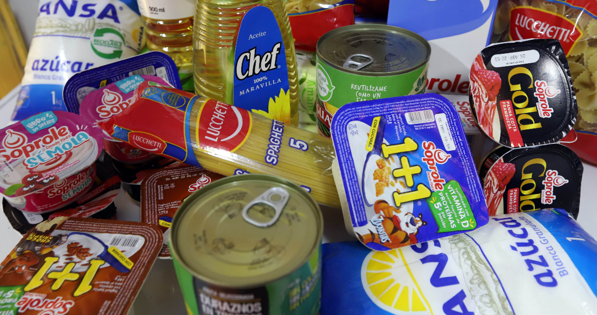 Gobierno destaca que valor de la canasta básica en Chile cae por primera vez después de 1 año y medio