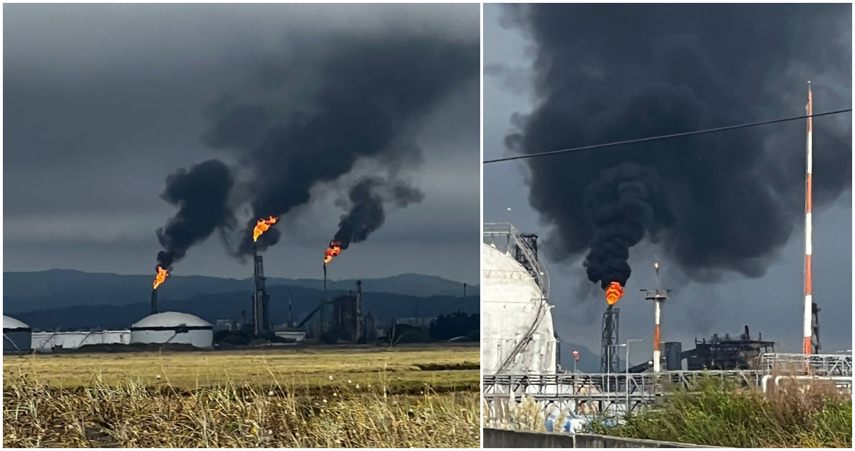 Antorchas llamas y humo en Enap