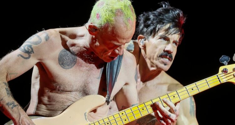 Aseguran que Red Hot Chili Peppers ofrecerá 2 conciertos en Chile: estas son las pistas de su regreso
