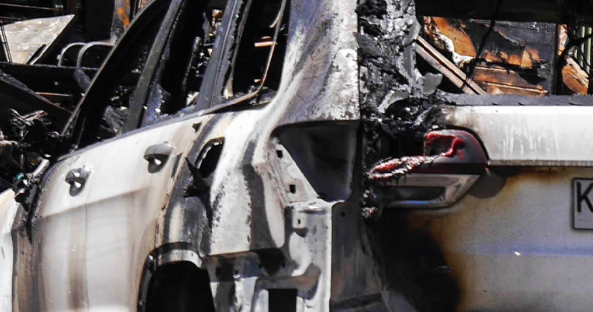 Agresión a trabajador y quema de camioneta
