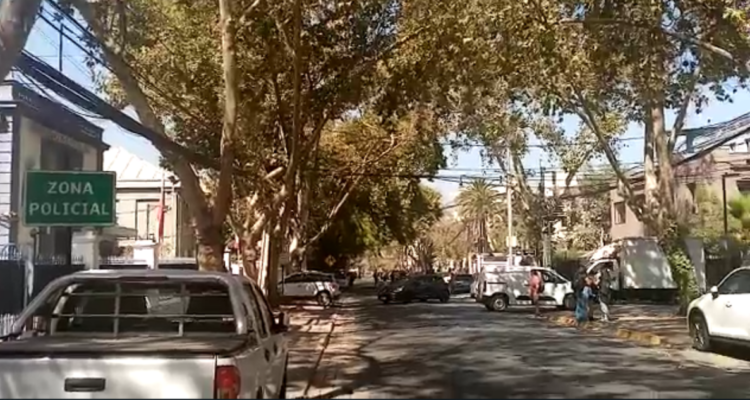 Lanzan bomba molotov en nuevo ataque contra dependencias de la PDI en Providencia