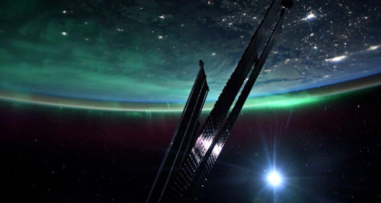 Astronautas captan auroras boreales desde el espacio