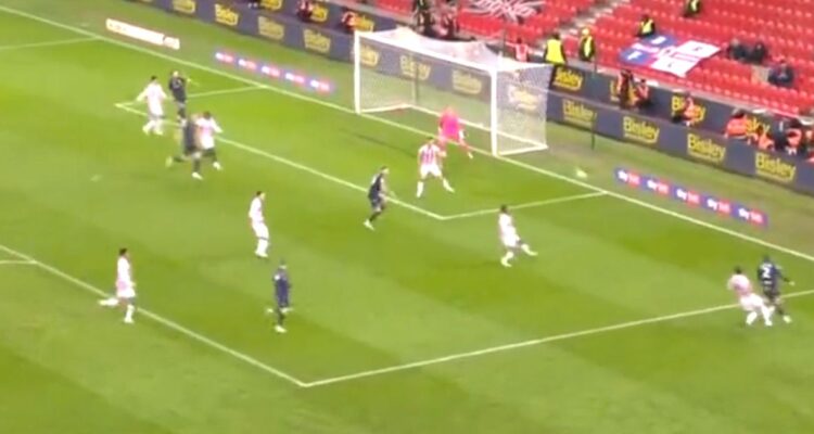 Ben Brereton regresa al gol en Inglaterra en derrota del Blackburn ante Stoke City