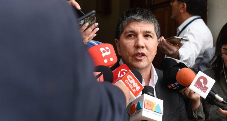 Monsalve admite que Boric “tenía todos los antecedentes” de indultados, incluyendo previos a estallido