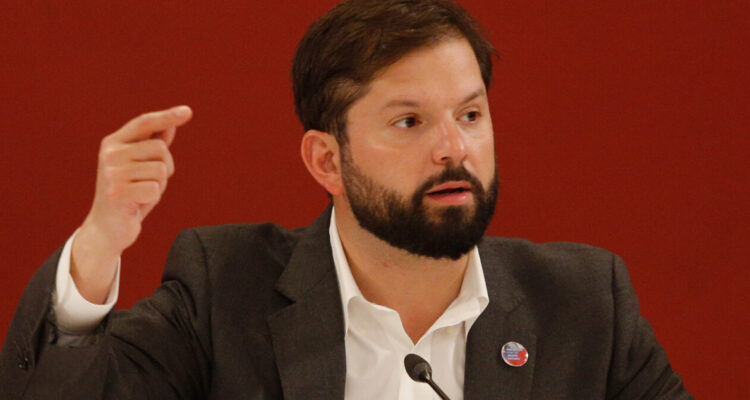 “Son cosas que no se anuncian, sino que se hacen”: Presidente Boric no descarta cierre de Punta Peuco