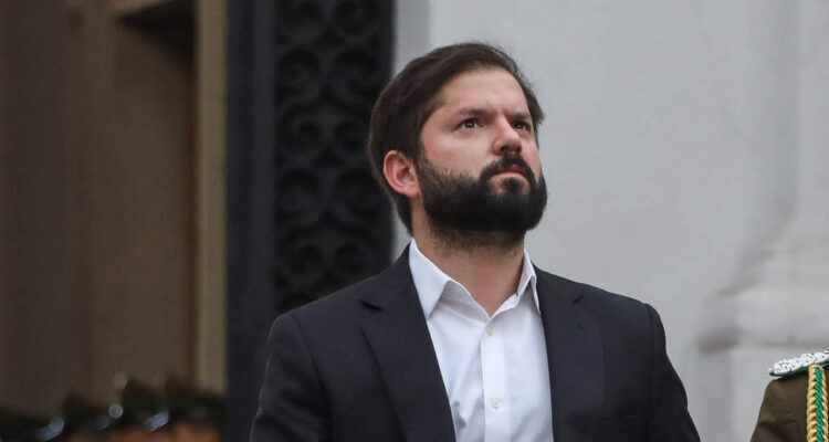 Boric responde a dichos de viuda de Alex Salazar