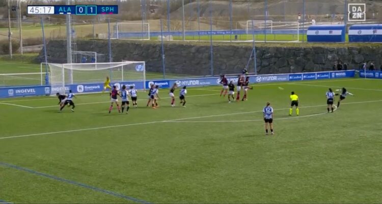 El golazo de la chilena Camila Sáez que mantiene vivo al Alavés en España