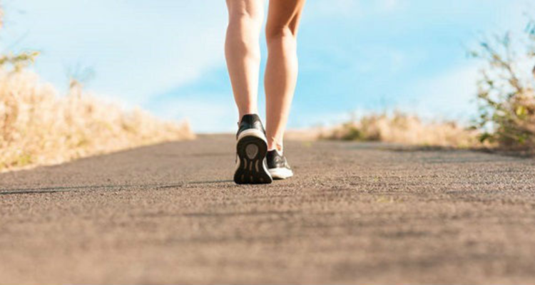 Caminata reduce riesgo cáncer