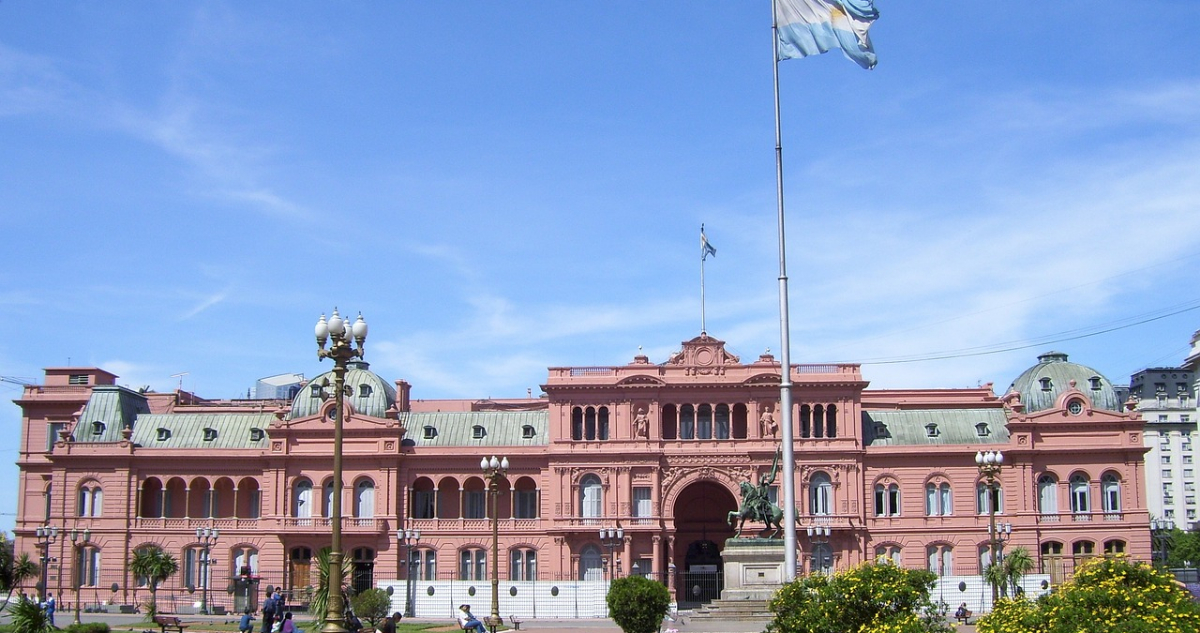 En Argentina continúan “creando” tipos de cambio y ahora el gobierno anuncia el “dólar vino”