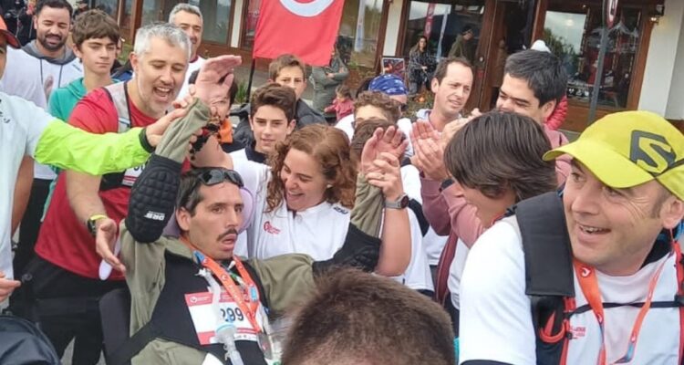 Emotivo momento en Challenge de Puerto Varas: competidor con ELA cumplió sueño gracias a amigos y familiares