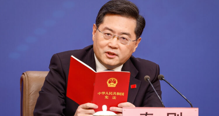 China niega haber vendido armas a Rusia y asegura que “apostó por la paz”