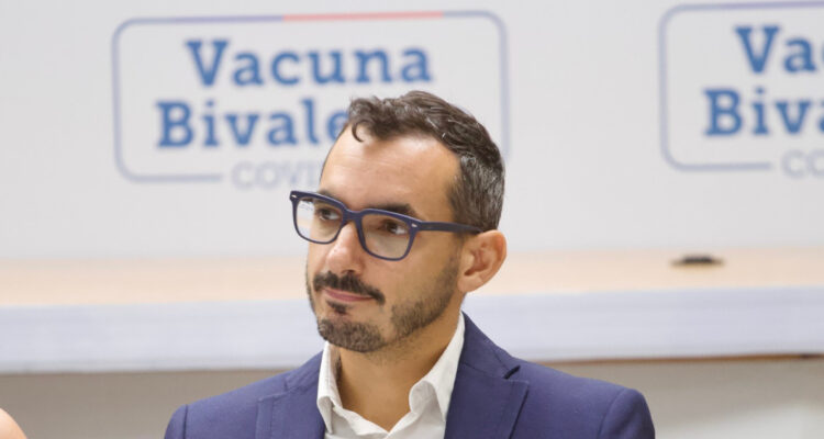 Subsecretario Cuadrado, encargado de las estrategias de vacuna bivalente