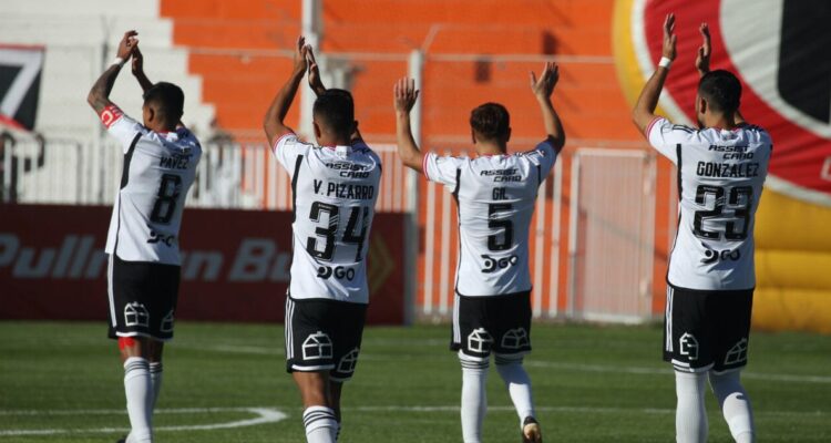 Plantel y dirigencia de Colo Colo se enfrentan por los premios de la Libertadores