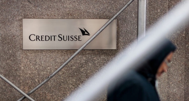 Credit Suisse abre con incertidumbre en bolsa tras jornada de recuperación