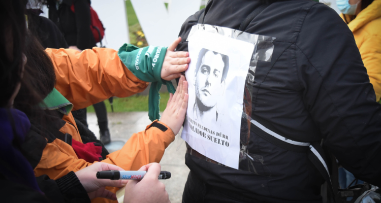 Dos defensores públicos asumen representación de Martín Pradenas tras renuncia de sus abogados