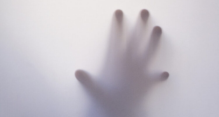 Hombre detenido por porte de armas y drogas