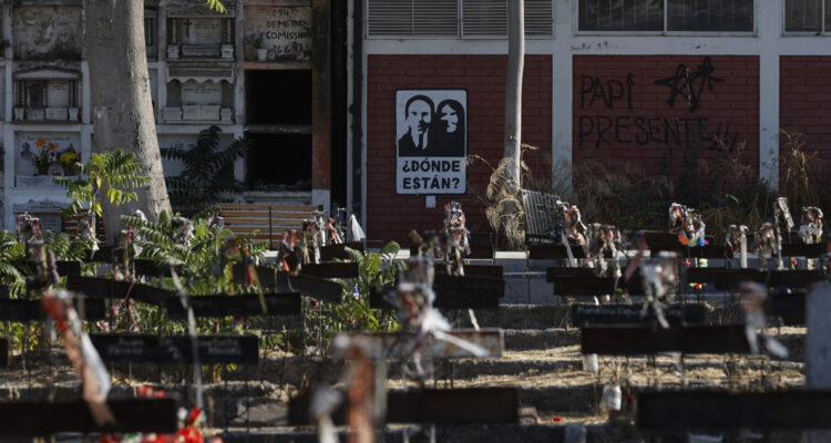 Familiares de Detenidos Desaparecidos exigen cambiar el SML tras escándalo por restos sin identificar